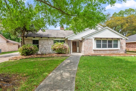 Tiny photo for 4023 Bayou Grove Drive, Seabrook, TX 77586 (MLS # 63039739)