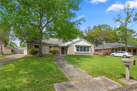Tiny photo for 4023 Bayou Grove Drive, Seabrook, TX 77586 (MLS # 63039739)