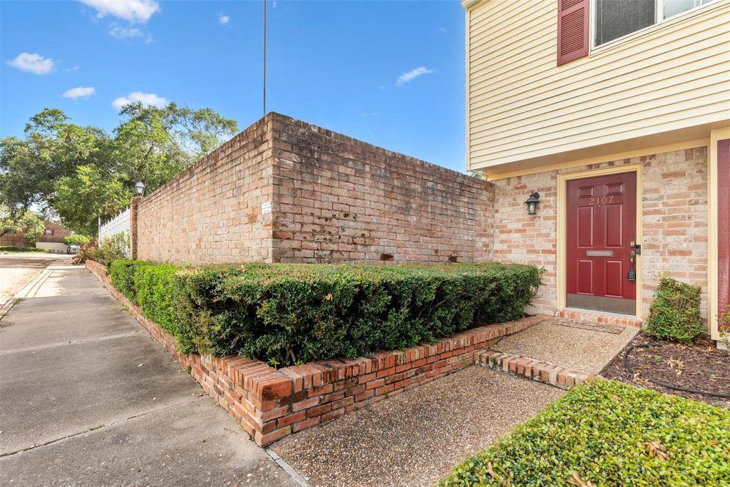 Photo of 2107 Lander Lane #80, Houston, TX 77057 (MLS # 67545017)