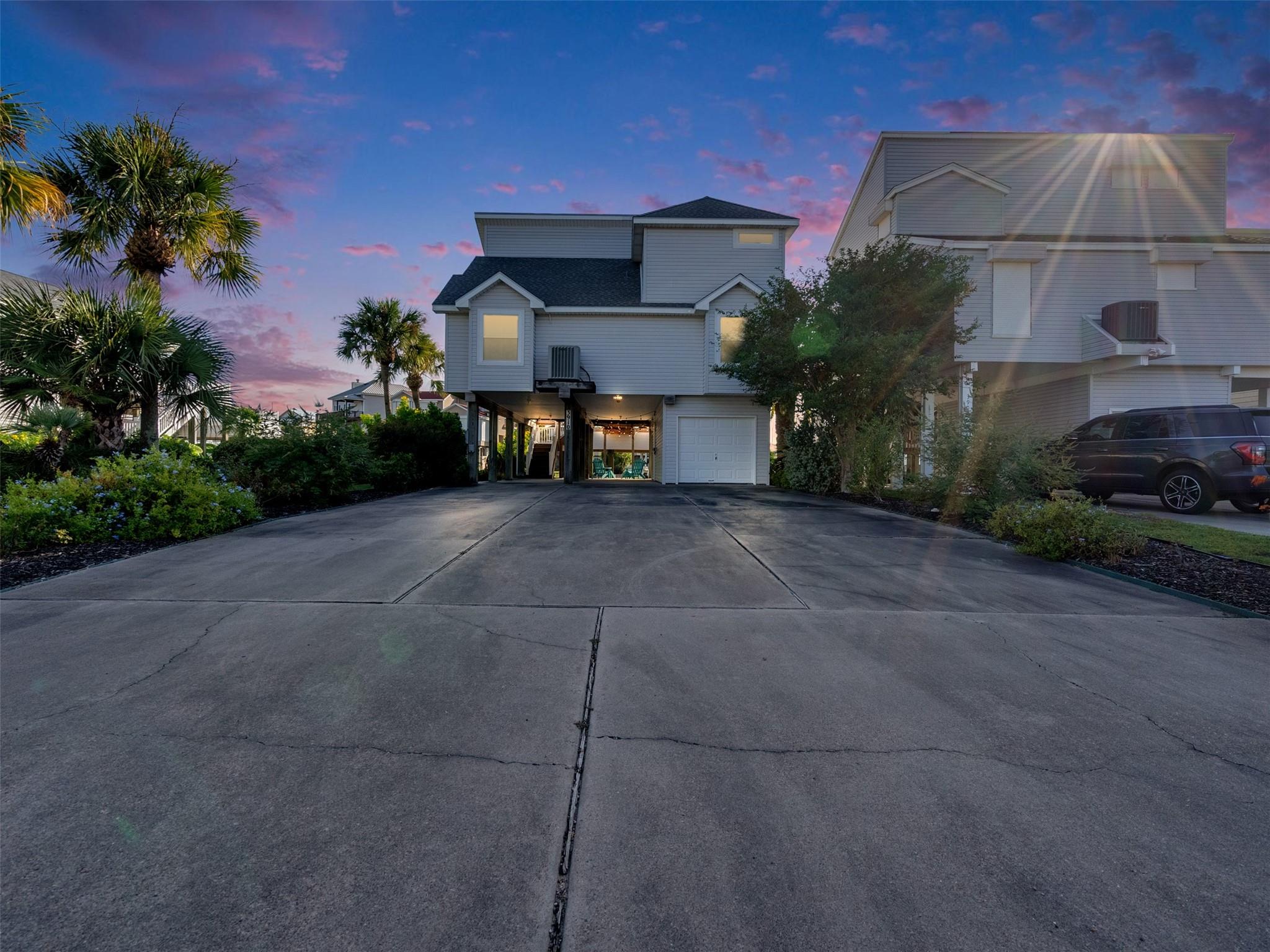 3910 Nueces Drive