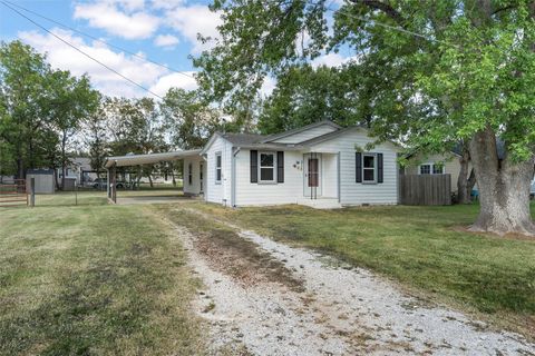 Apartment For Sale - 312 E Colorado Street<br/> Bremond, TX 76629