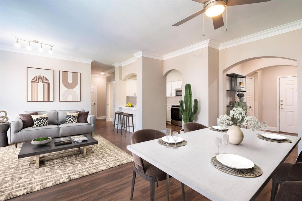 Photo of 320 Jackson Hill Street #301, Houston, TX 77007 (MLS # 48563466)