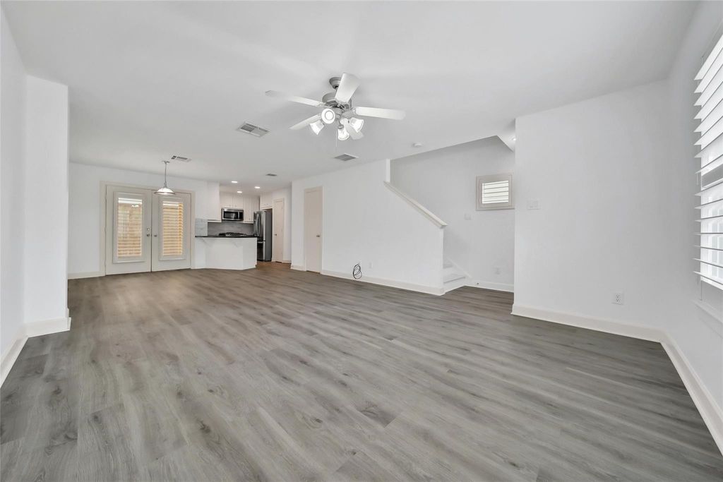 Photo of 5951 S Loop E #56, Houston, TX 77033 (MLS # 58231150)
