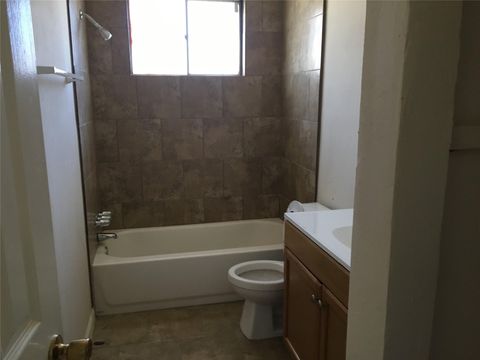 Photo of 10811 Sagecrest Lane, Houston, TX 77089 (MLS # 17831870) Photo of 10811 Sagecrest Lane, Houston, TX 77089 (MLS # 17831870)