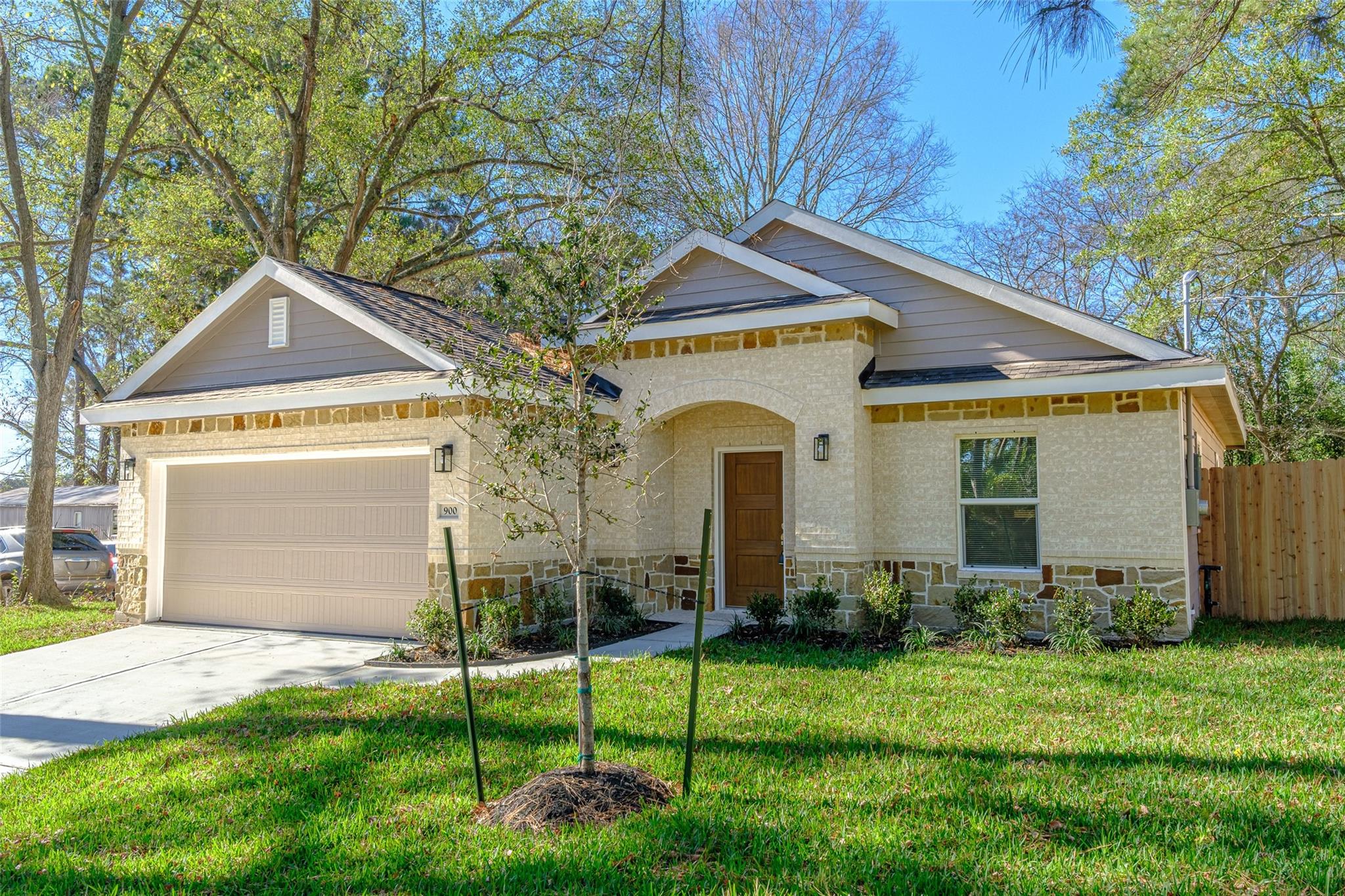 900 Old Madisonville Road