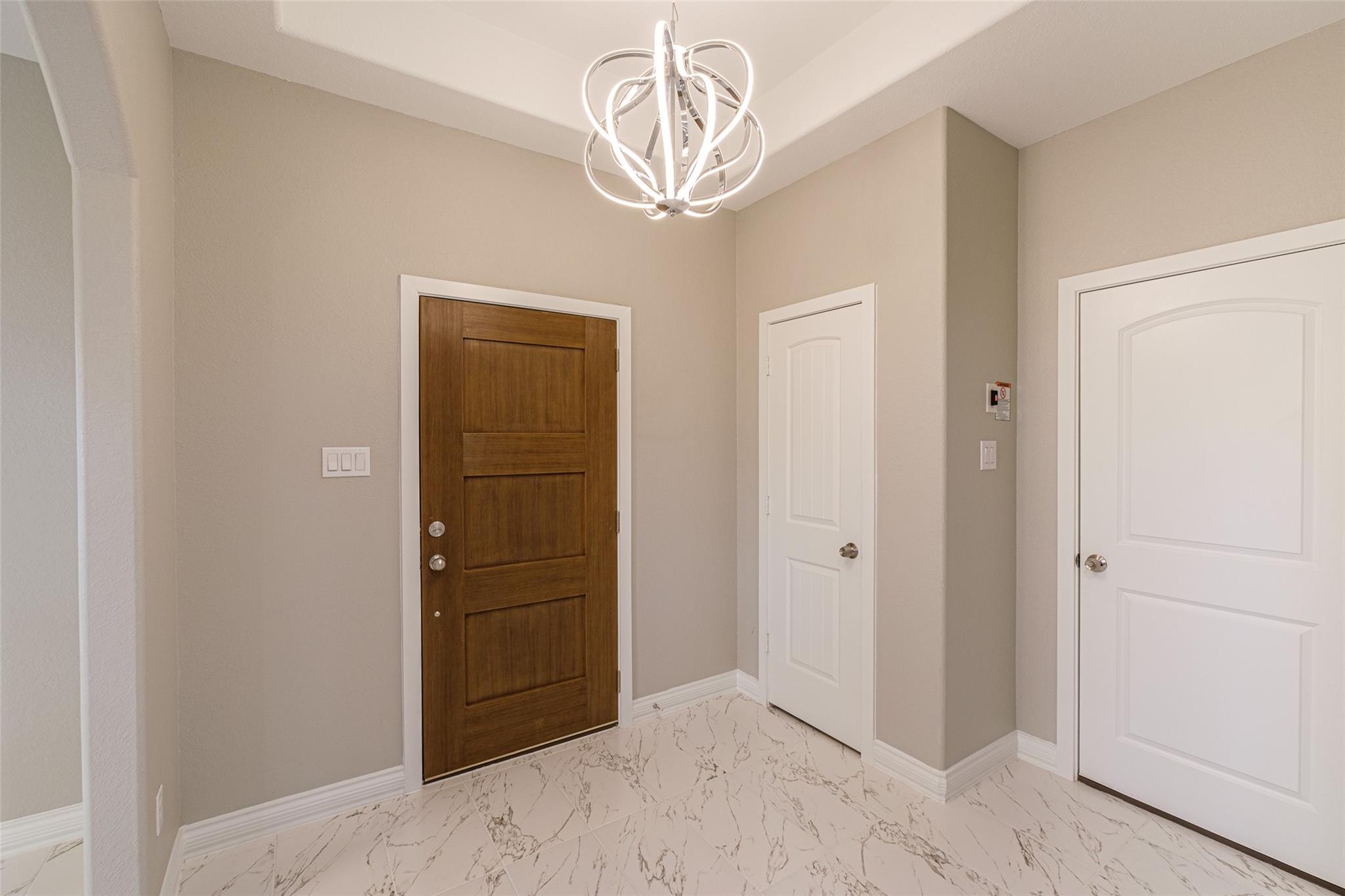 900 Old Madisonville Road