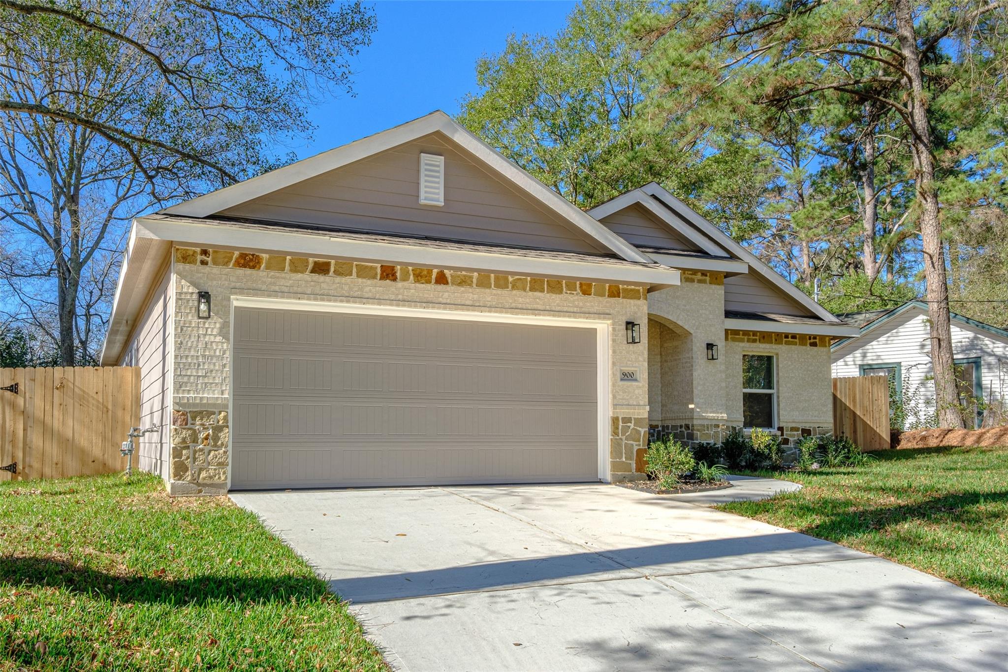 900 Old Madisonville Road