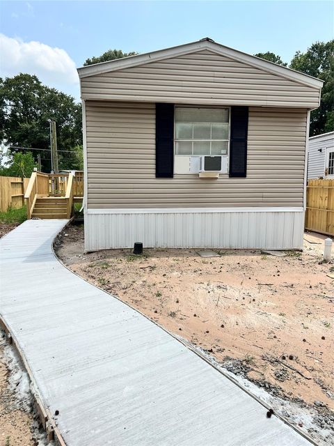 Photo of 21426 Dunn St, Porter, TX 77357 (MLS # 60774600)