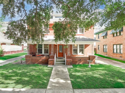 Photo of 512 W Pierce Street, Houston, TX 77019 (MLS # 3445534)