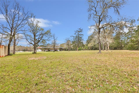 Photo of 17659 E Fm 1097 Road, Willis, TX 77378 (MLS # 1018065)