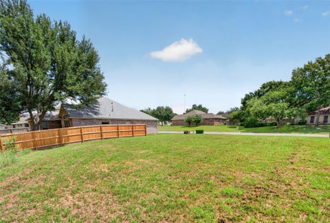 Photo of 0 Oakwood Drive, Brenham, TX 77833 (MLS # 22164922)