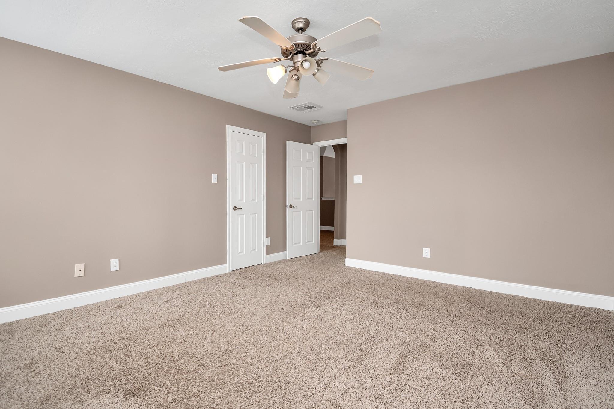 1914 Lenora Court