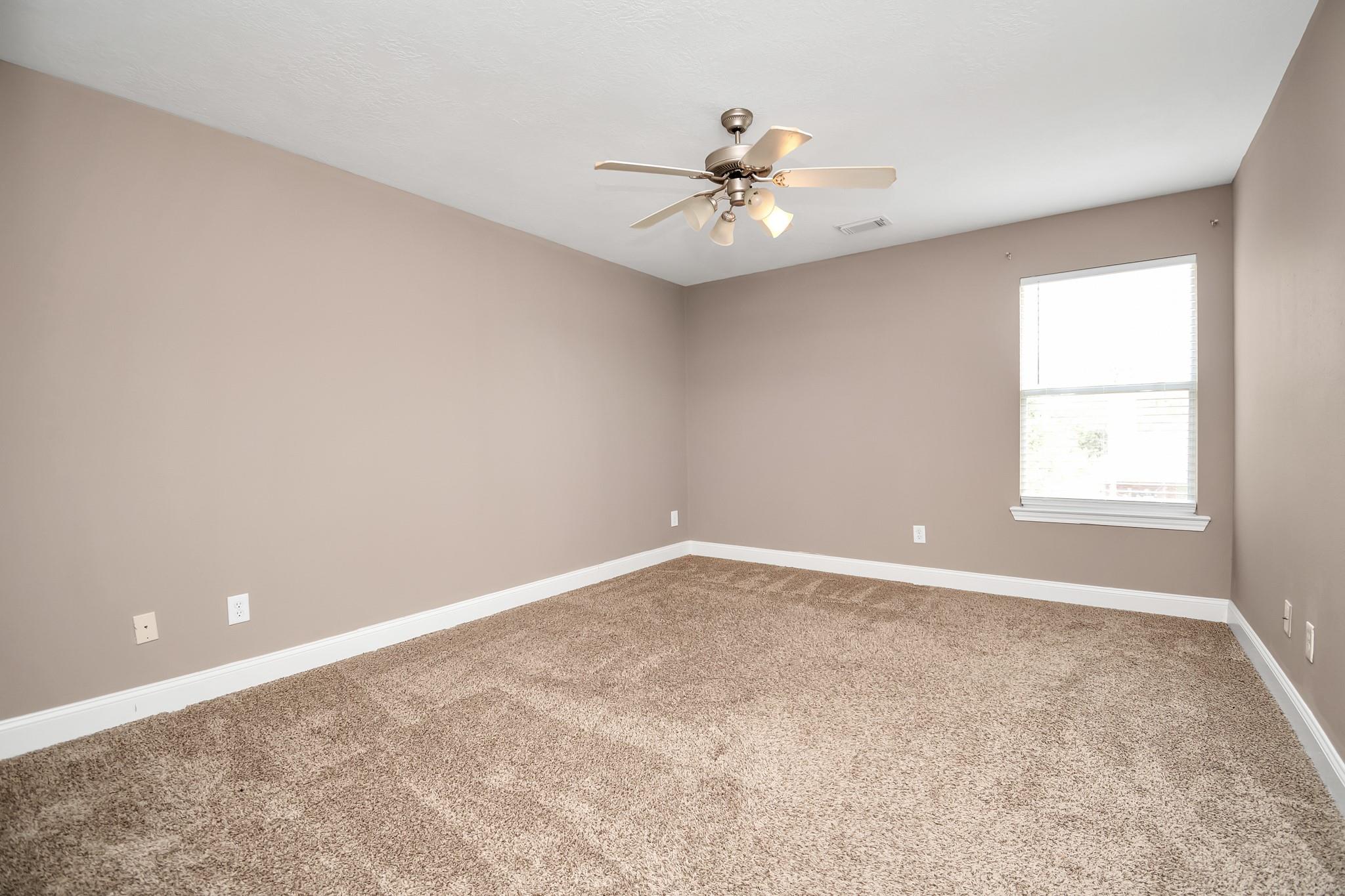 1914 Lenora Court