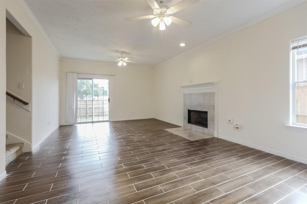807 Victoria Lakes Drive
