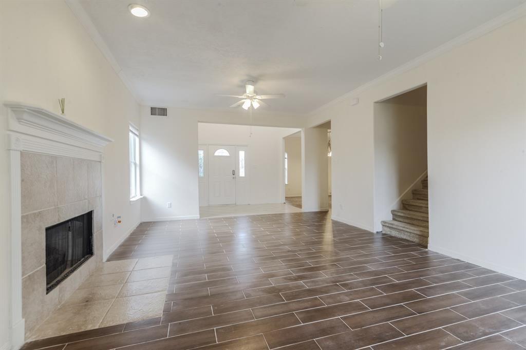 807 Victoria Lakes Drive