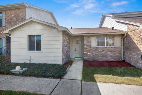 Photo of 6541 S Briar Bayou Drive, Houston, TX 77072 (MLS # 76106760)