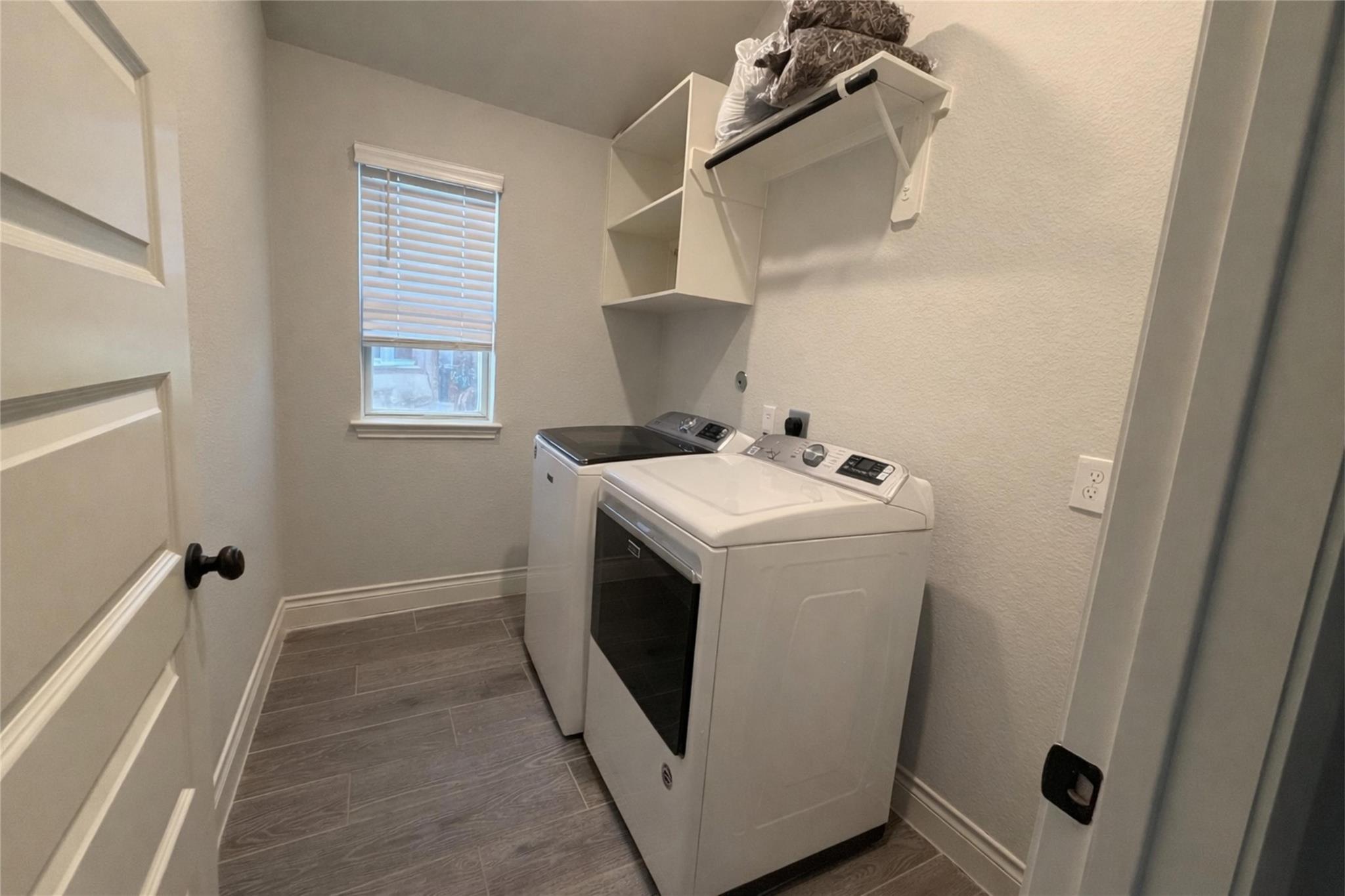 12807 Spiegel Street