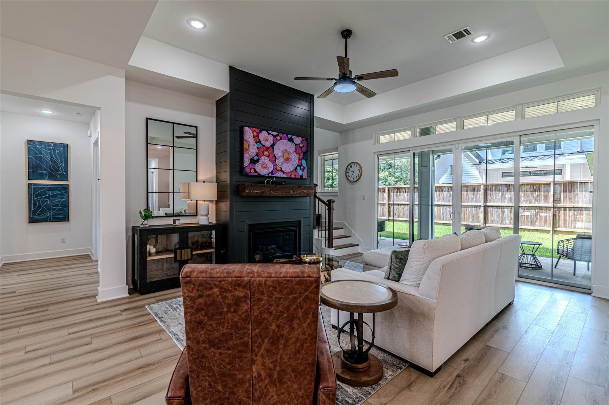 21823 White Oak View Drive