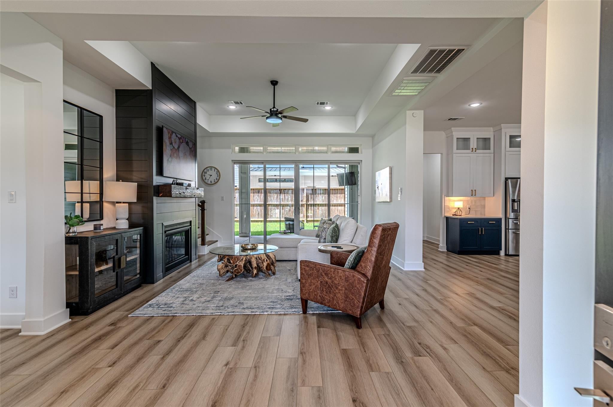 21823 White Oak View Drive