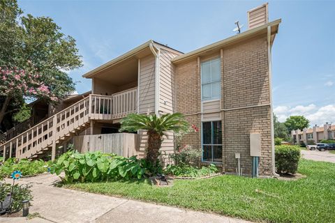Photo of 1505 Ward Road #118, Baytown, TX 77520 (MLS # 96802431)