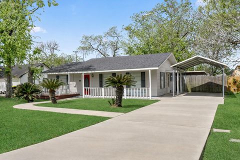 Tiny photo for 1921 Foote Street, Wharton, TX 77488 (MLS # 8136154)