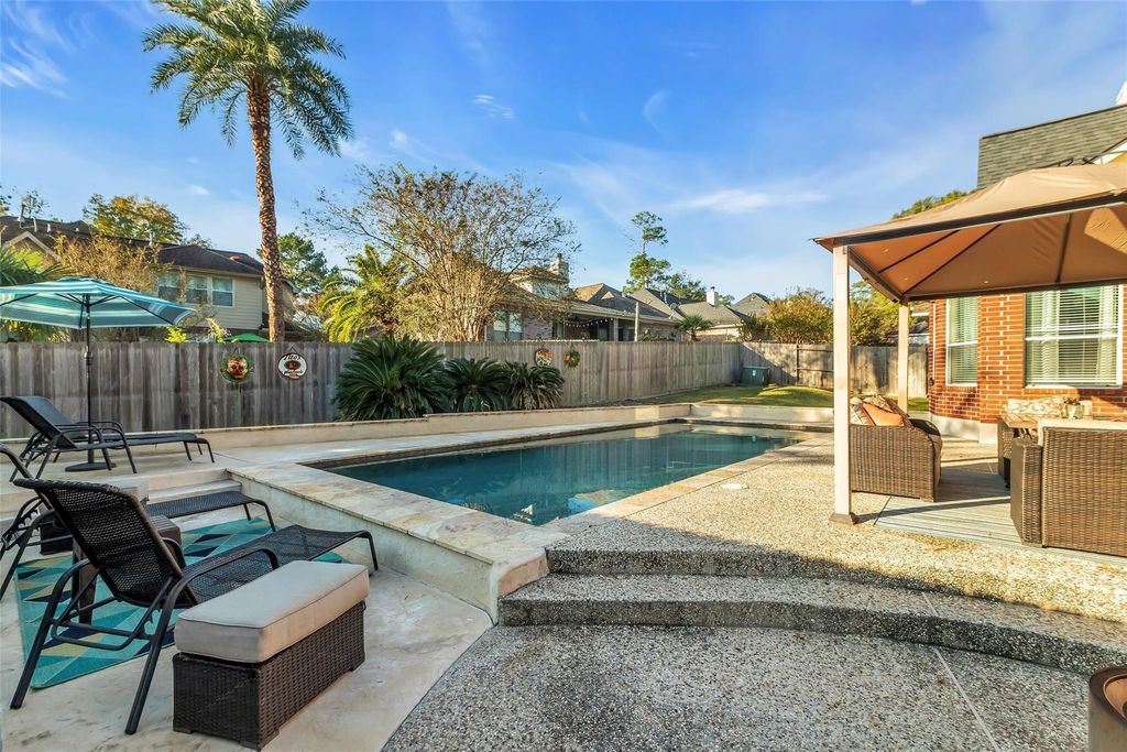 Photo of 2107 Fern Creek Trail, Houston, TX 77345 (MLS # 71319102)