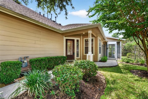 Townhouse For Sale - 175 W Kentwick Place<br/> Conroe, TX 77384