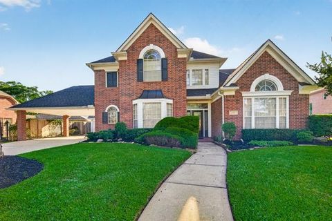 Homes For Sale - 3910 S Beechwood Court<br/> Houston, TX 77059