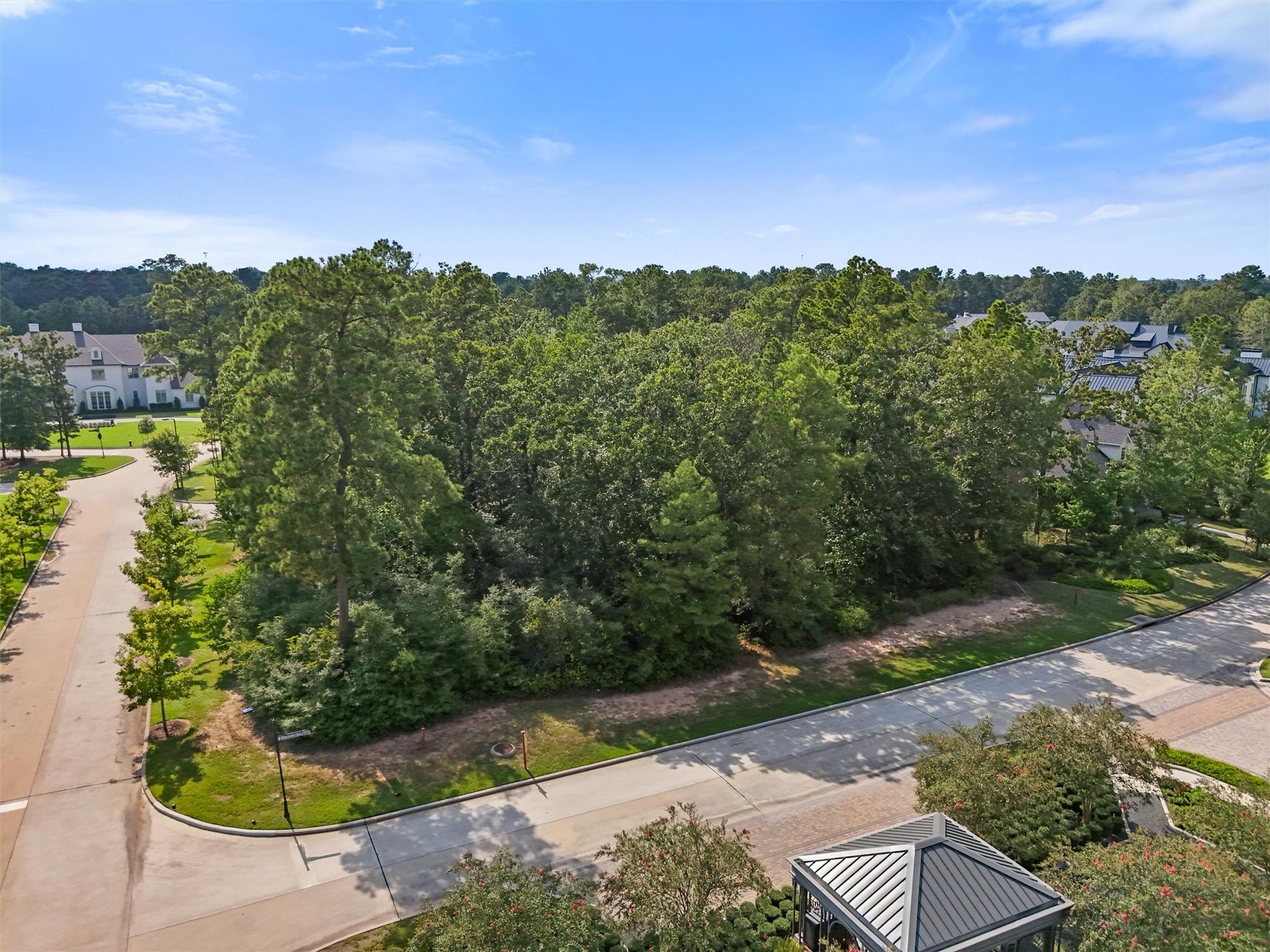 305 Paradise Isle Blvd