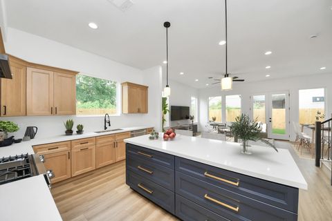 Tiny photo for 1913 West Street St, Houston, TX 77026 (MLS # 84367439)