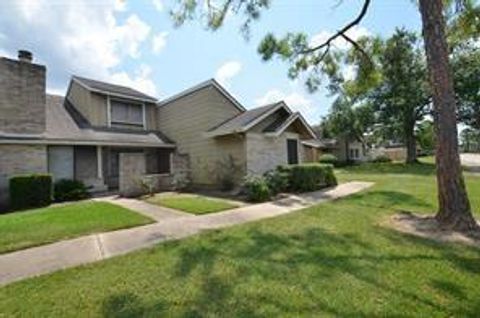 Photo of 12019 Bob White Drive, Houston, TX 77035 (MLS # 66536468)