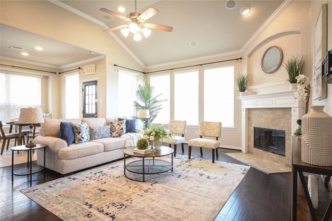 Photo of 10038 Western Pine Trail, Katy, TX 77494 (MLS # 64253687)