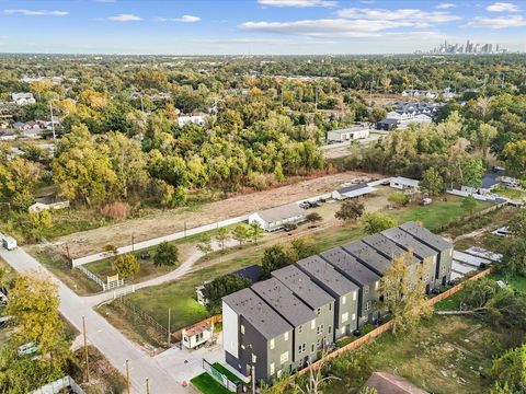 Tiny photo for 6635 Katarani Drive Dr, Houston, TX 77091 (MLS # 15884230)