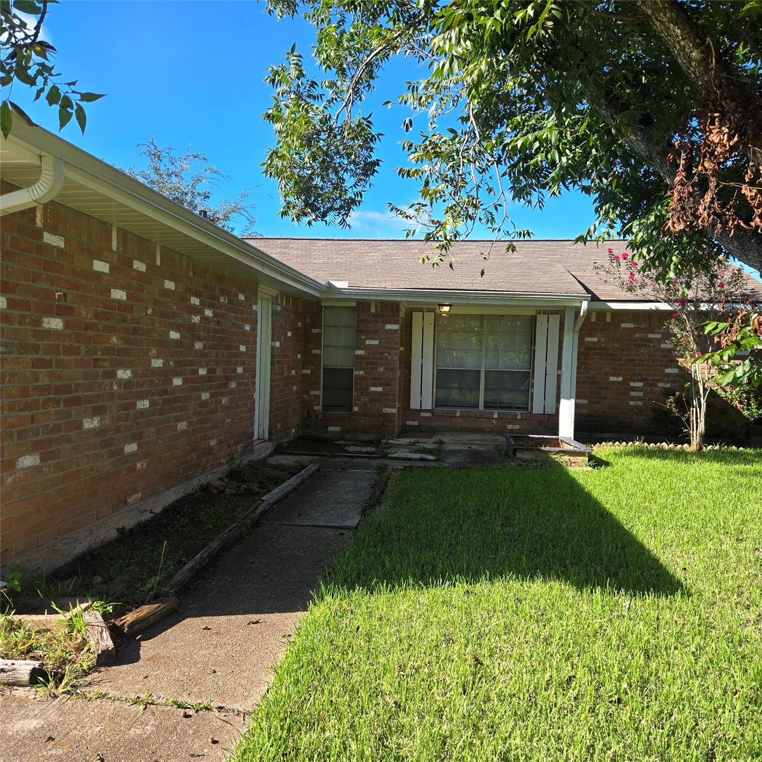 3046 Mosby Drive