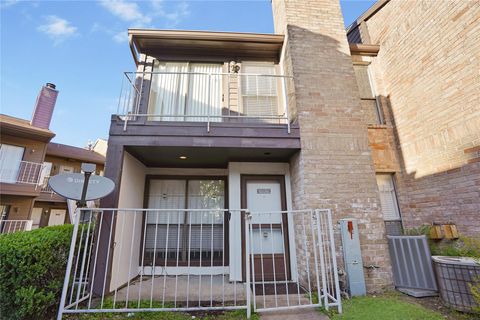 Photo of 6633 W Airport Boulevard #1208, Houston, TX 77035 (MLS # 10067389)