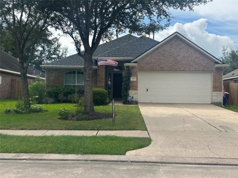 Photo of 435 Sandstone Creek Lane, Dickinson, TX 77539 (MLS # 42101289)