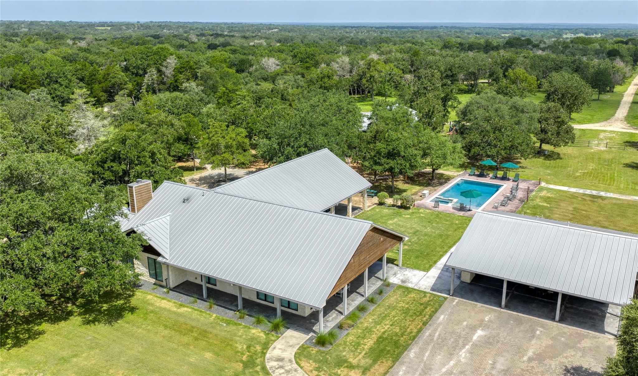 7600 Richardson Lane