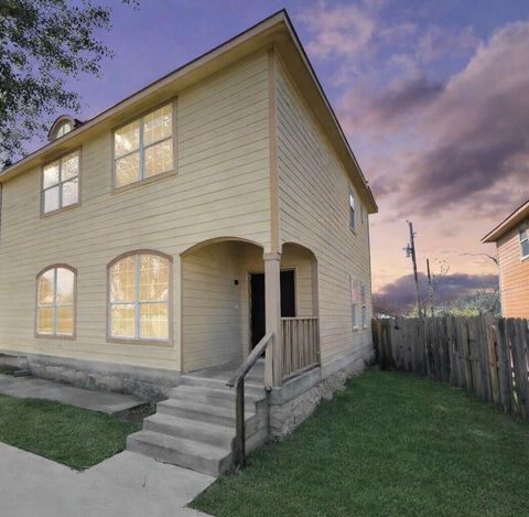 Photo of 10217 Teneha Drive #B, Houston, TX 77033 (MLS # 36500477)