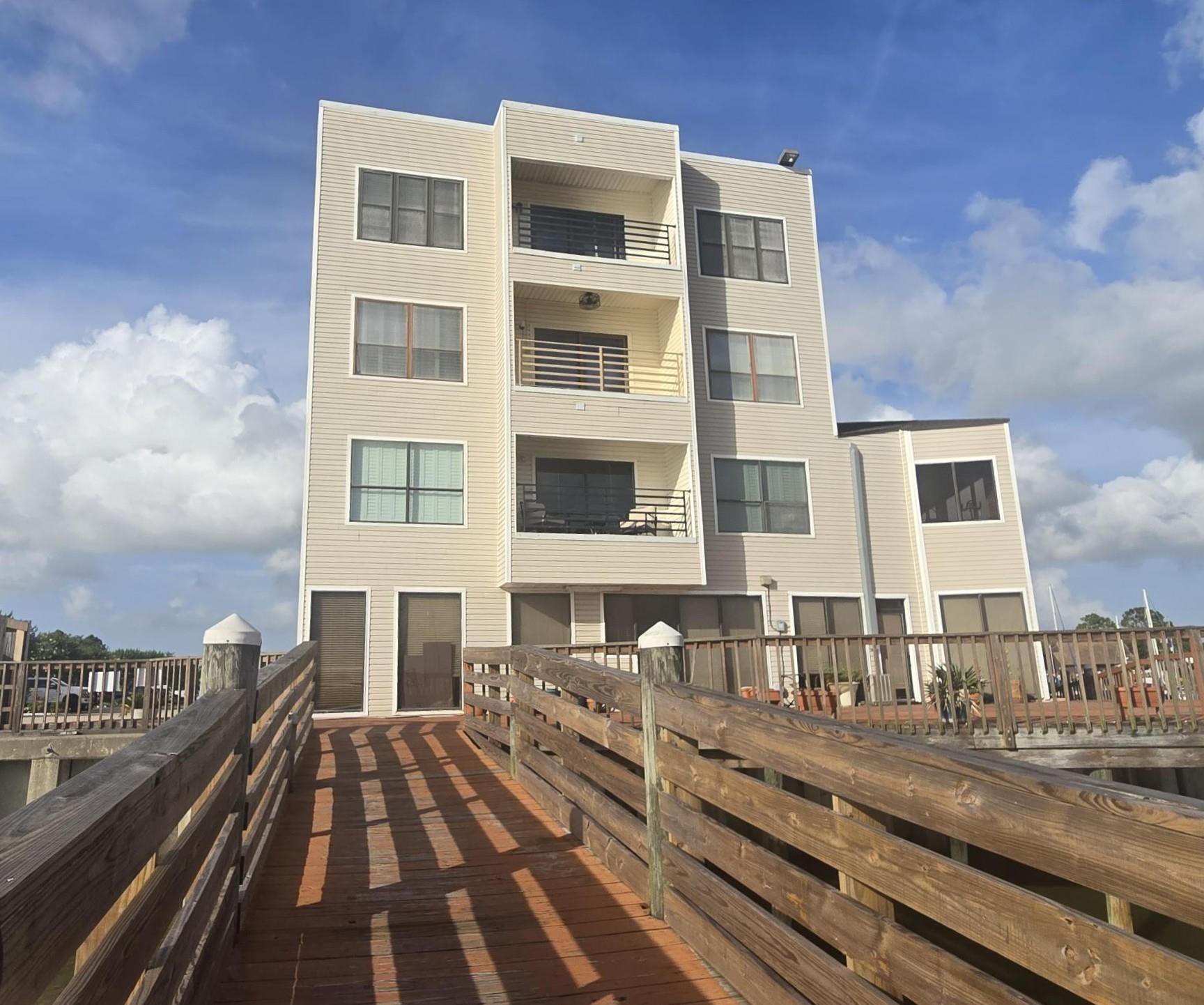 793 Davis Road 301