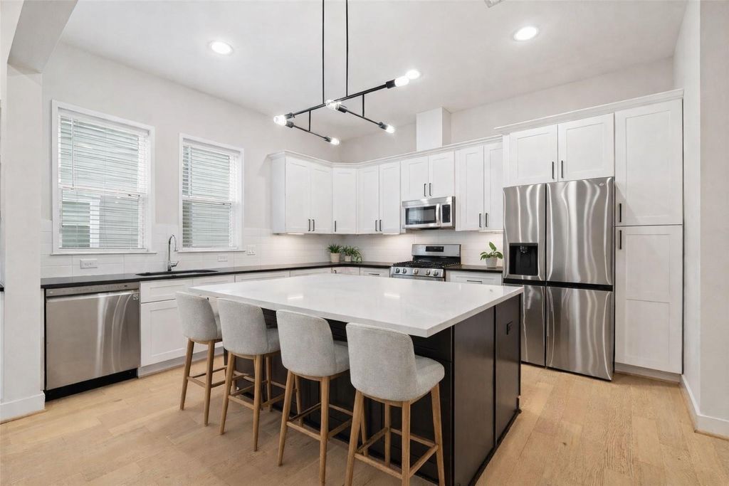 Photo of 2206 Lou Ellen Lane #B, Houston, TX 77018 (MLS # 51055468)