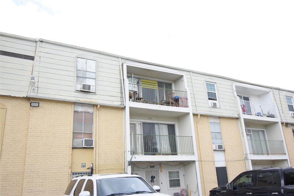 Photo of 8200 S Broadway Street #158N, Houston, TX 77061 (MLS # 97606017)