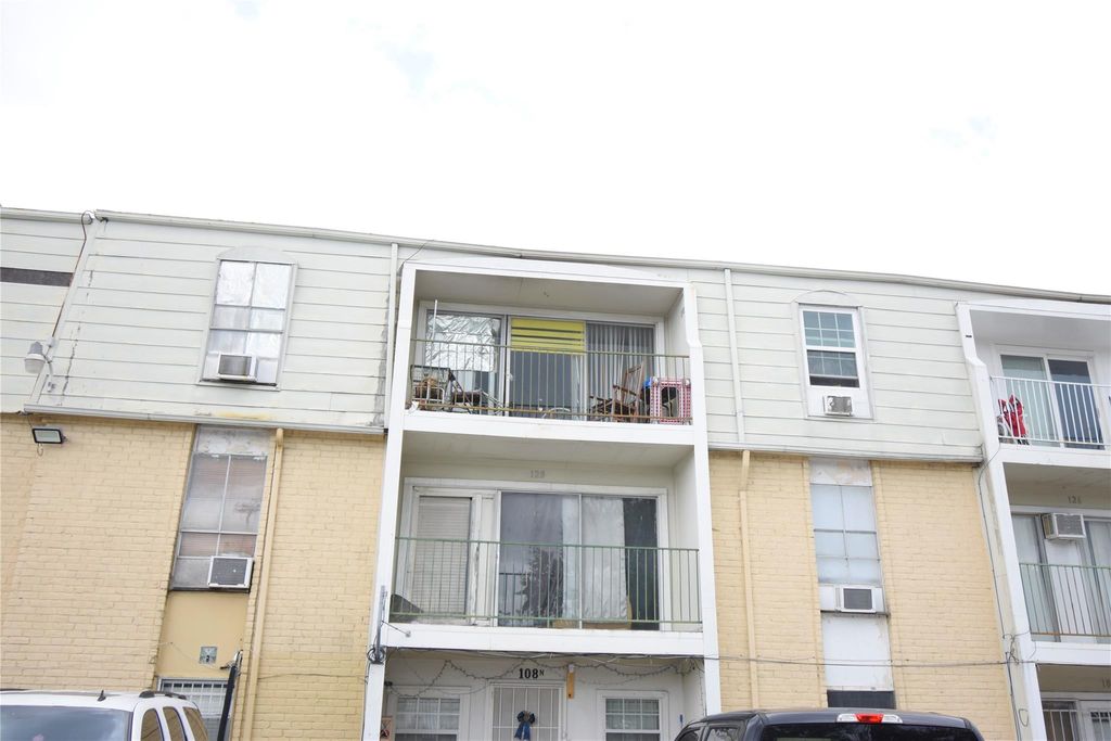 Photo of 8200 S Broadway Street #158N, Houston, TX 77061 (MLS # 97606017)