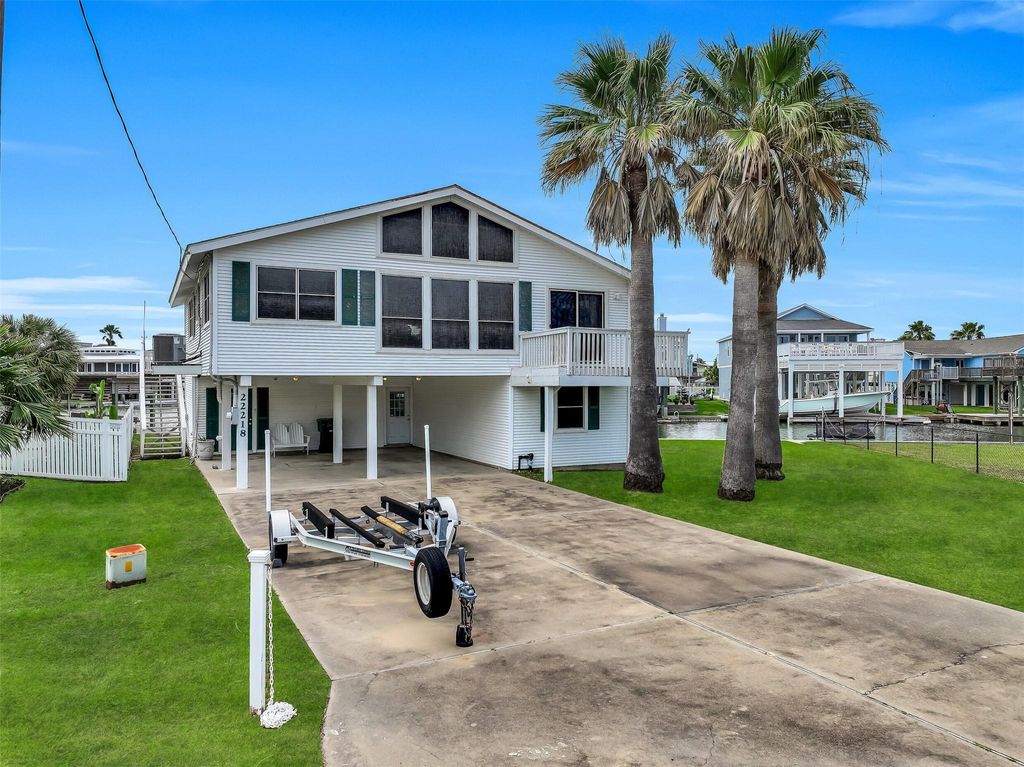 Photo of 22218 Matagorda Drive, Galveston, TX 77554 (MLS # 46188838)