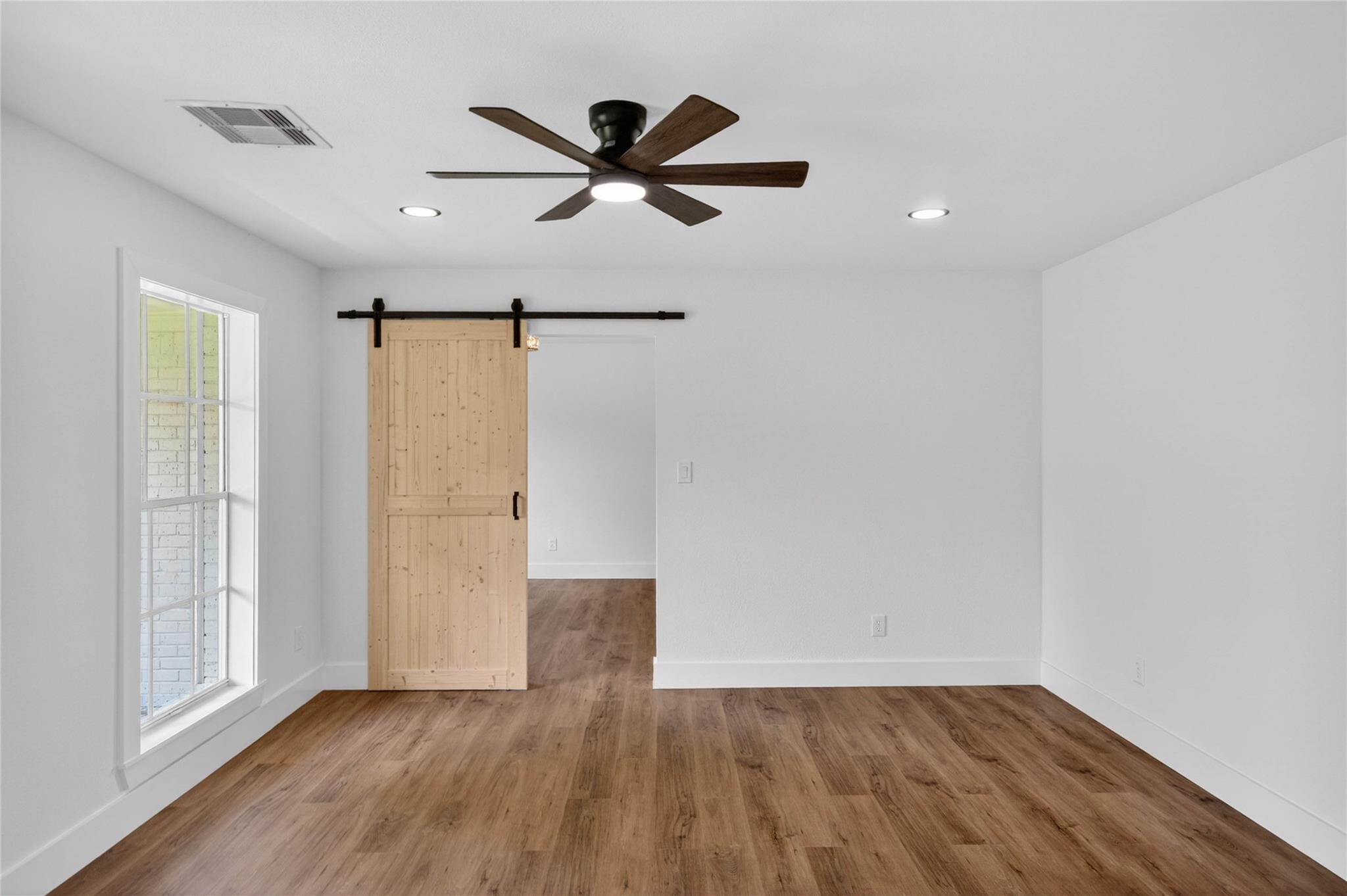 4820 Country Club View