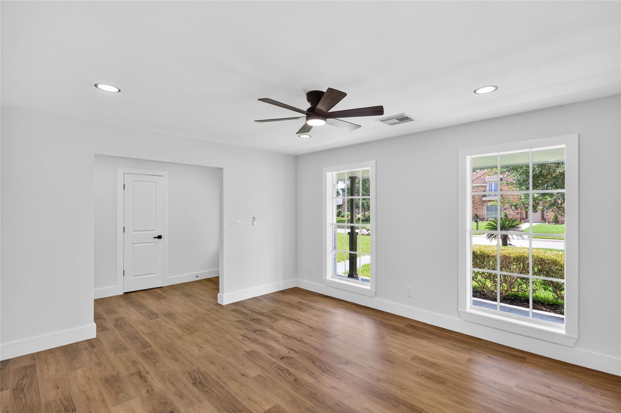 4820 Country Club View