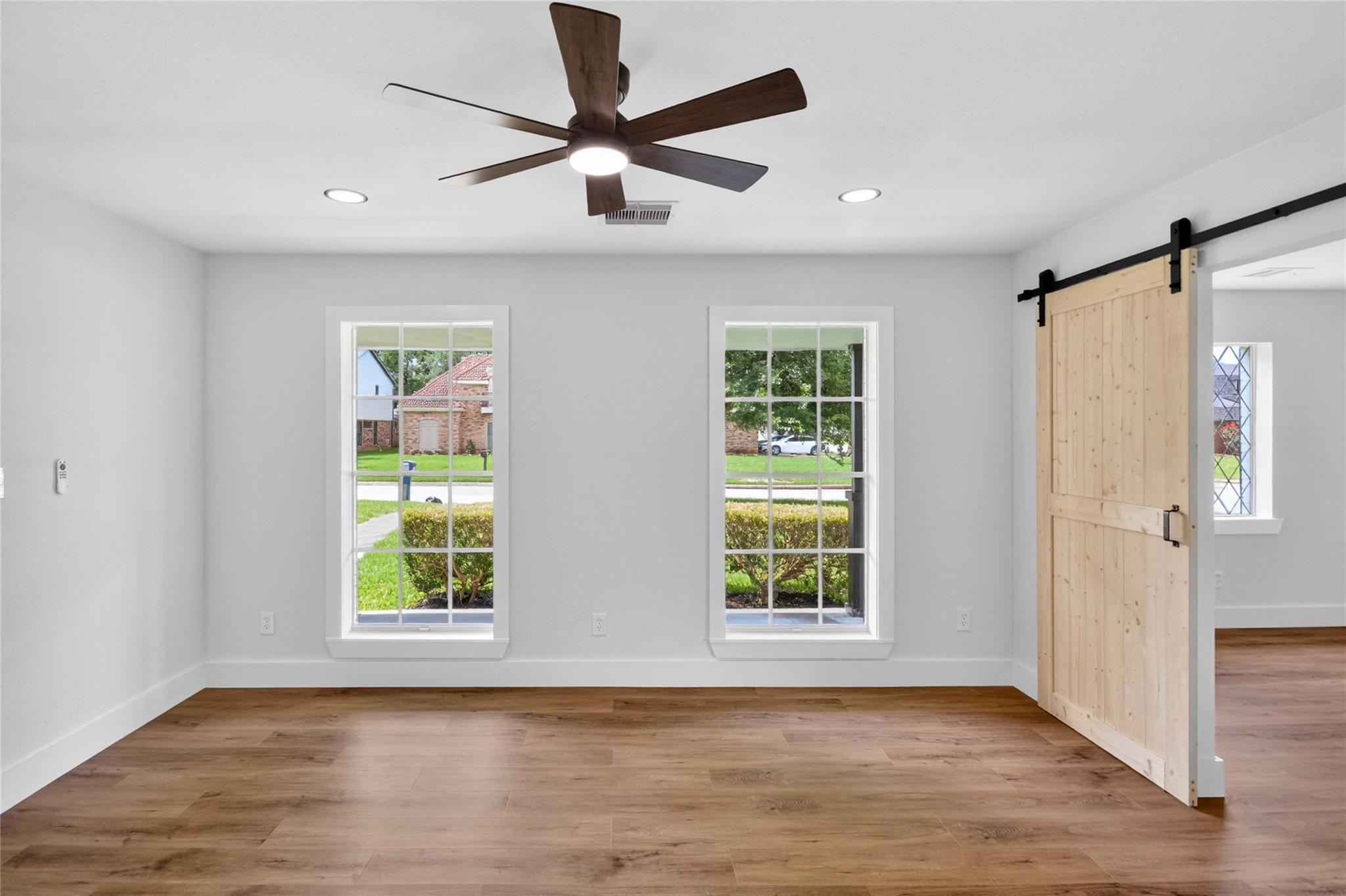 4820 Country Club View