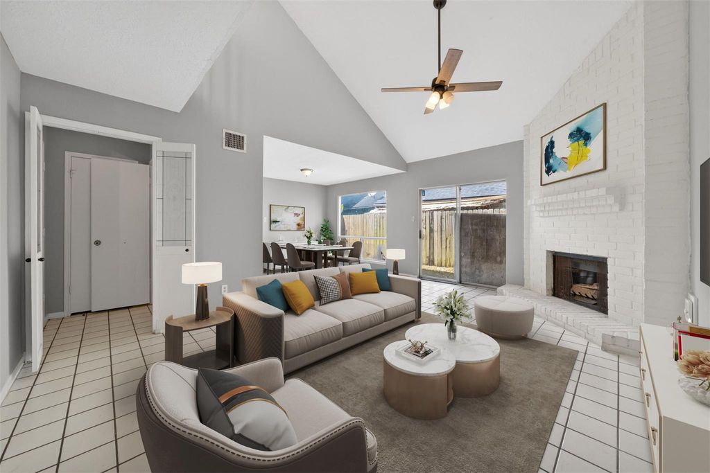 Photo of 6426 Old Chatham Lane, Houston, TX 77035 (MLS # 31059370)