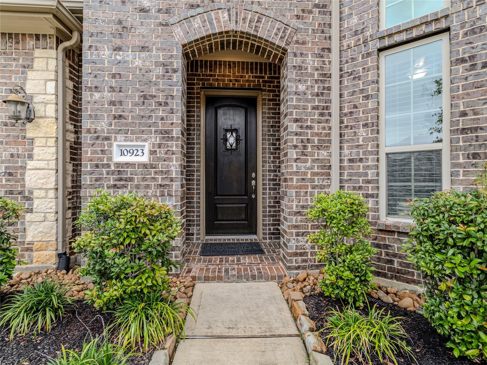 10923 Sunnydale Ridge Lane