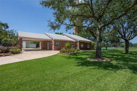 Photo of 1112 Crenshaw Road, Pasadena, TX 77504 (MLS # 26211118)