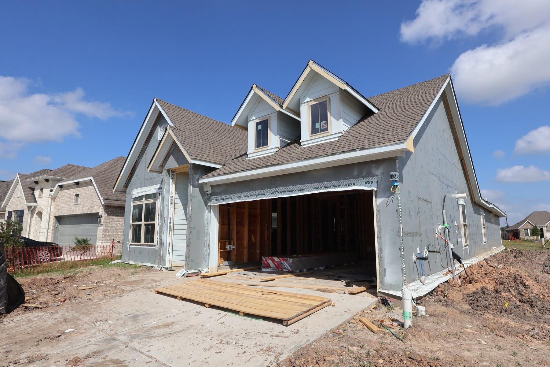 8915 Red Wolf Place
